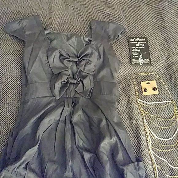 Twelve By Twelve Grey Bow Back Dress - Picture 4 of 4